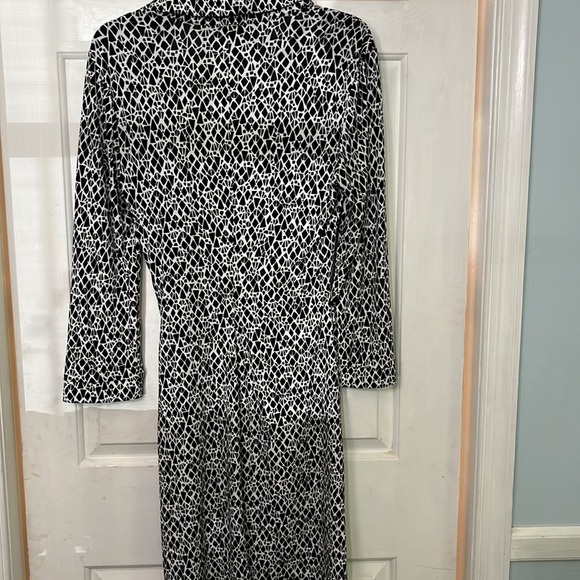 Ladies dress by Laundry sz. 6 - Picture 5 of 6